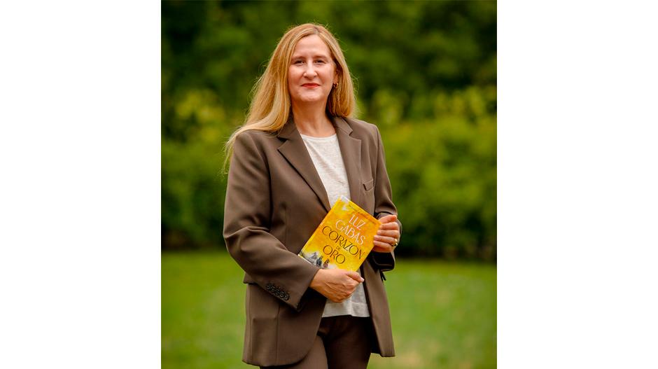 Imagen Luz Gabás se reúne con los clubes de lectura de Los Monegros en Sariñena