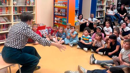 Imagen Un taller familiar de animación a la lectura y pintacaras cierra ‘Abril...