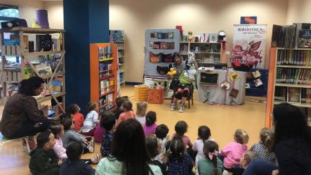 Imagen La biblioteca de Sariñena celebra octubre con literatura, teatro,...